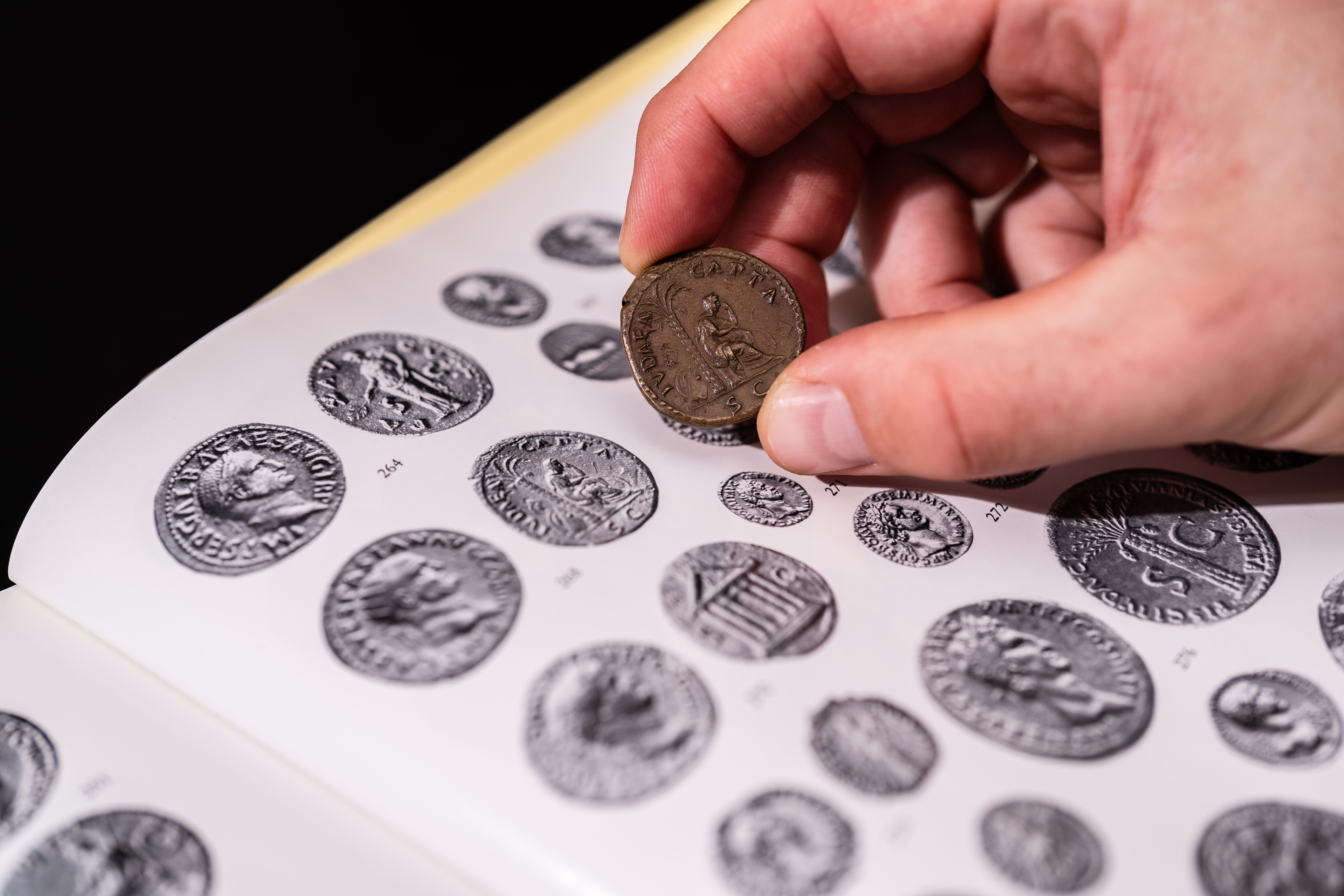 Leu Numismatik-34